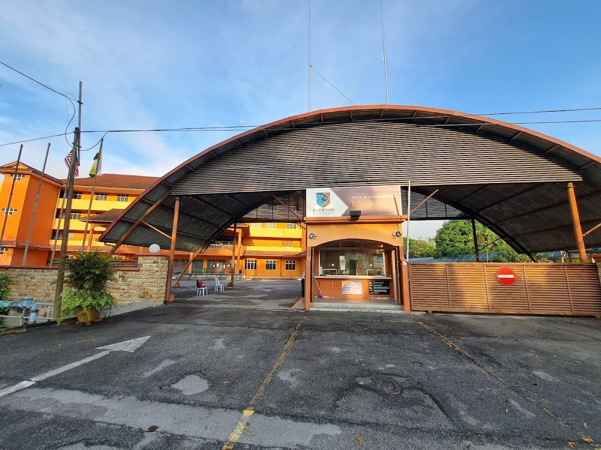 Asia Metropolitan International School (AMETIS)